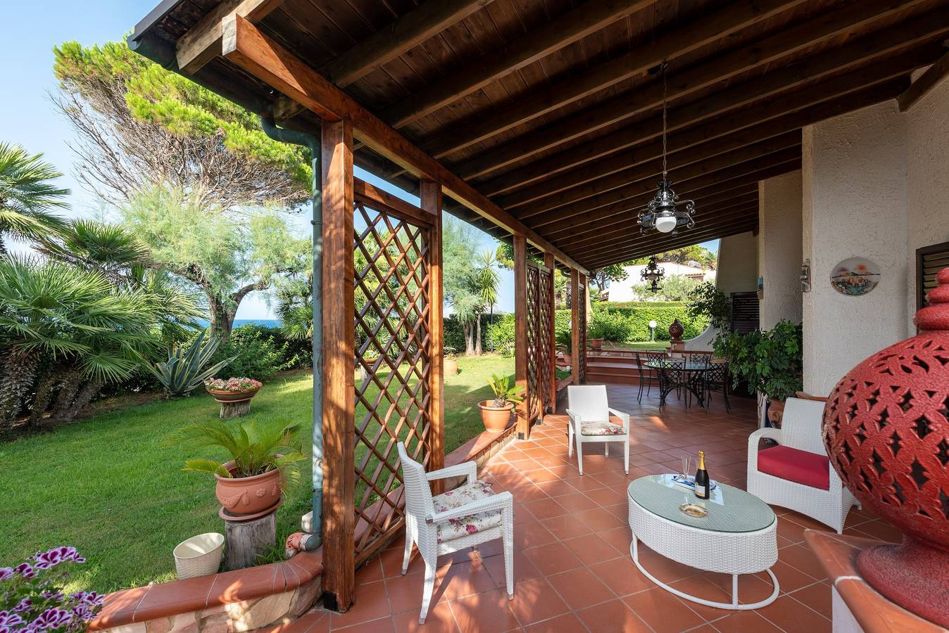 Villa "Azzurra" con vista mare, terrazza privata e aria condizionata in Mazzaforno, Cefalù (Comune)