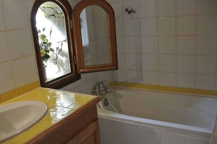 Location de vacances pour 2 personnes, avec jardin à Évenos - 4