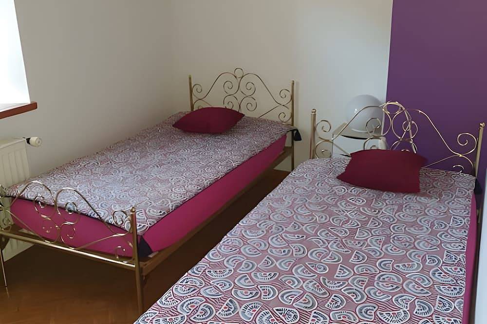 Entire apartment, Apartment \"Gîte Le Nain Rouge\" in Kaysersberg in Kaysersberg, Parc naturel régional des Ballons des Vosges