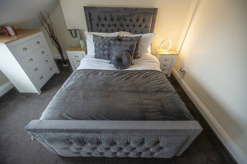 Entire apartment, The Beach House - 3 Bedroom Coastal Escape in South Shields. in South Shields, South Tyneside