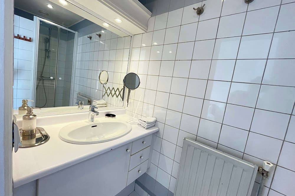 Appartement entier, Appartement lumineux avec balcon a Bois Colombes in Bois-Colombes, Hauts-de-Seine