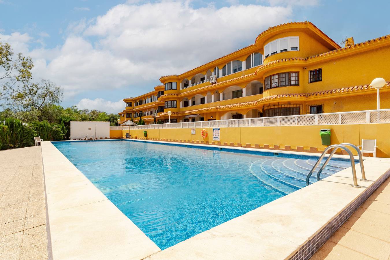 Ganze Wohnung, Villa 'Artep' mit Gemeinschaftspool, Wi-Fi und Klimaanlage in Cartagena, Costa Cálida
