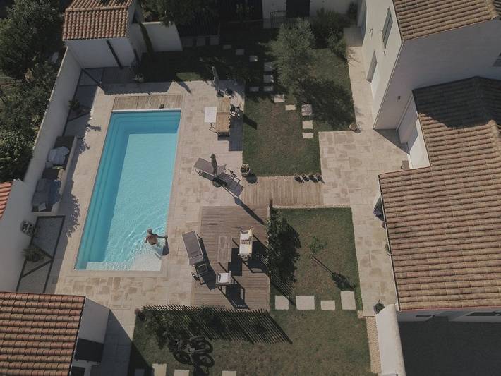 Chambre d’hôte pour 2 personnes, avec jardin et piscine à Marennes