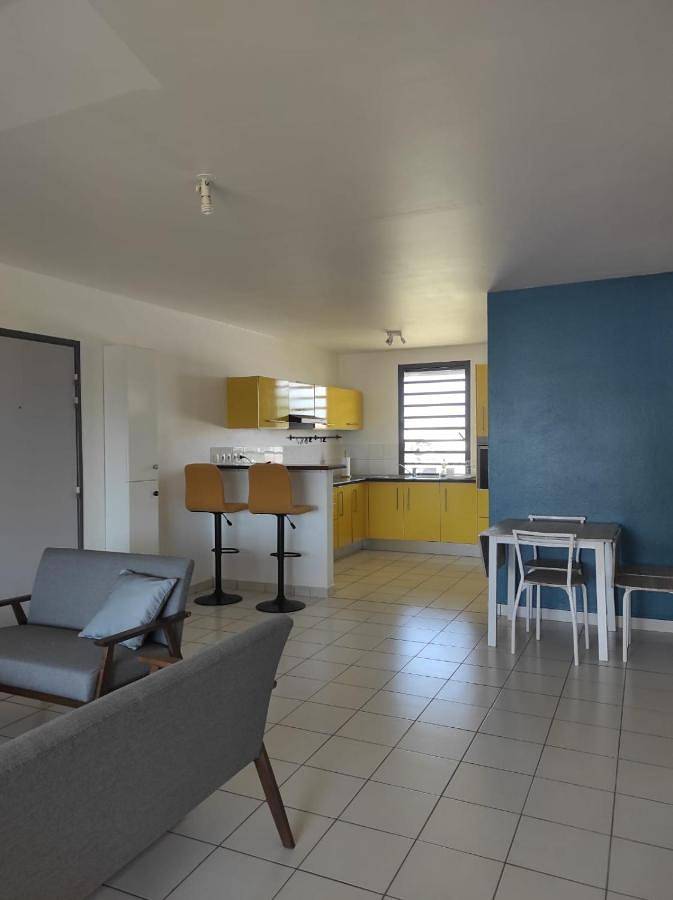 Gîte pour 4 personnes, avec terrasse à Kourou - 2
