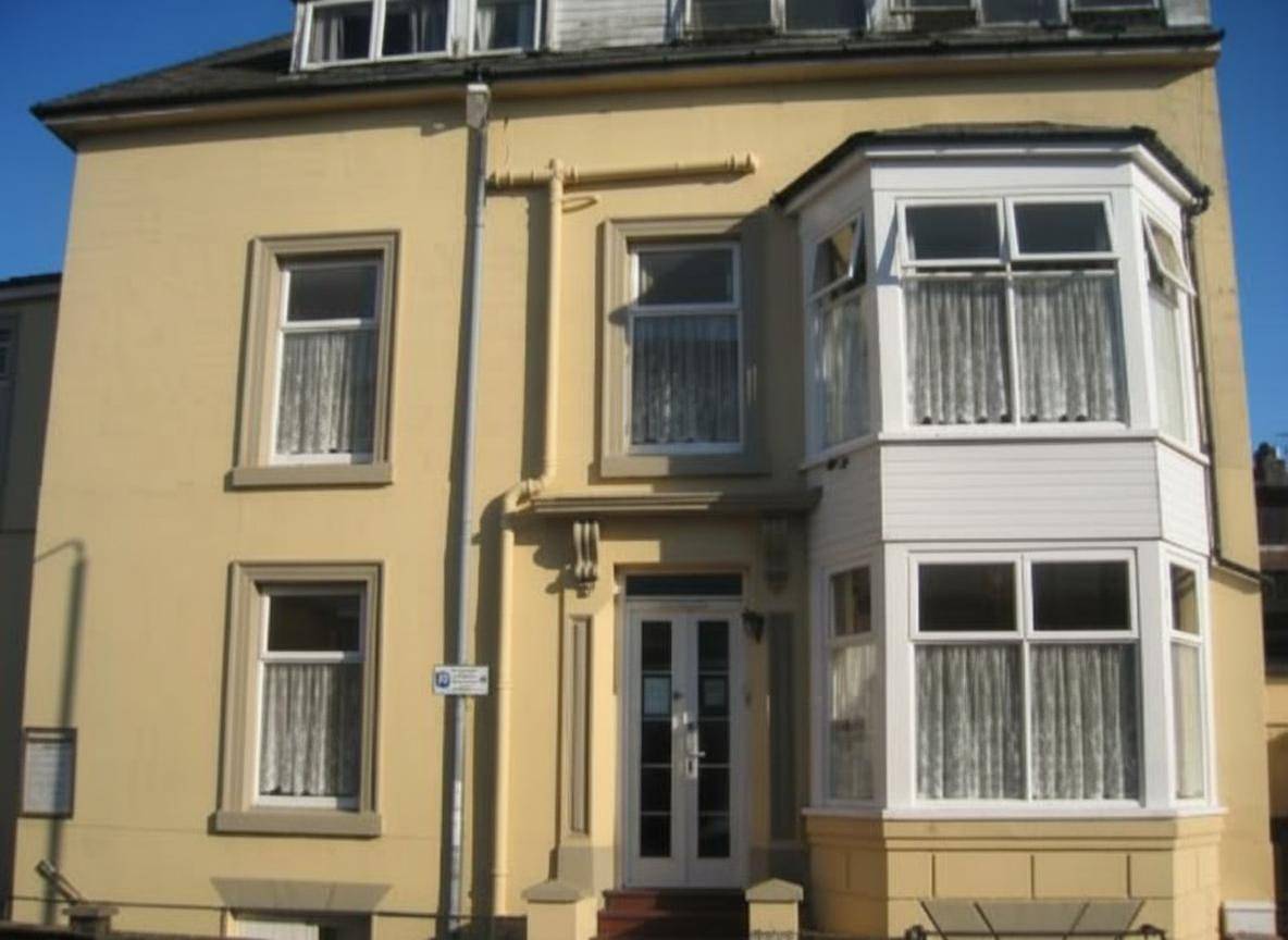 Entire holiday apartment, Flat - Sleeps 2 & Parking Available in Great Yarmouth, The Broads
