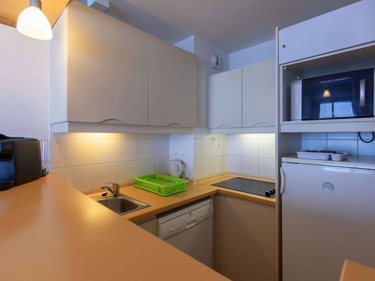 Ganze Wohnung, Gemütliche Wohnung, 6 Personen, 1 Zimmer, Südbalkon, überdachter Parkplatz, direkt an den Pisten in La Mongie, Bagnères-de-Bigorre
