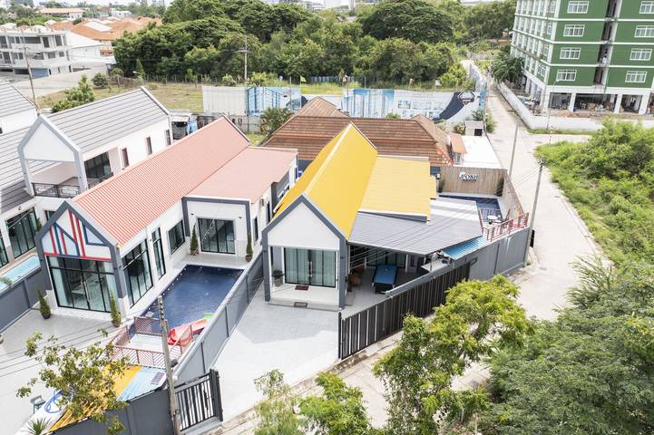 Vacation rental for 10 people, with balcony, with pets in Pattaya