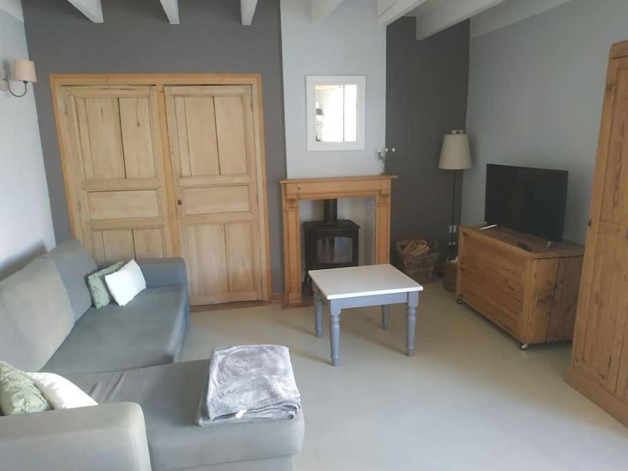 Two-Bedroom House in Hermaville, Région d'Arras