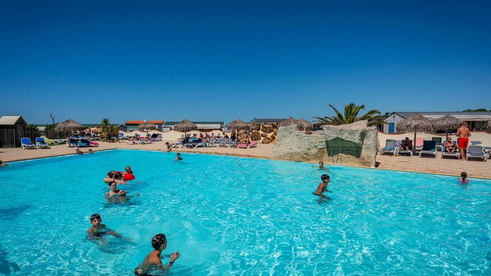 Baltic Mobilheim 4 Zimmer 6 Personen + Tv in Les Sables-d'Olonne, Vendée