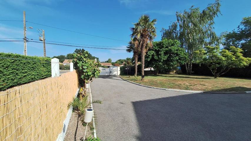 Chambre d’hôte pour 2 personnes, avec piscine ainsi que vue et jardin à Talmont-Saint-Hilaire - 3