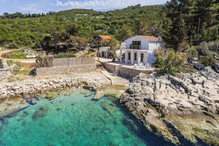 Villa für 13 Personen, mit Terrasse und Garten auf Hvar