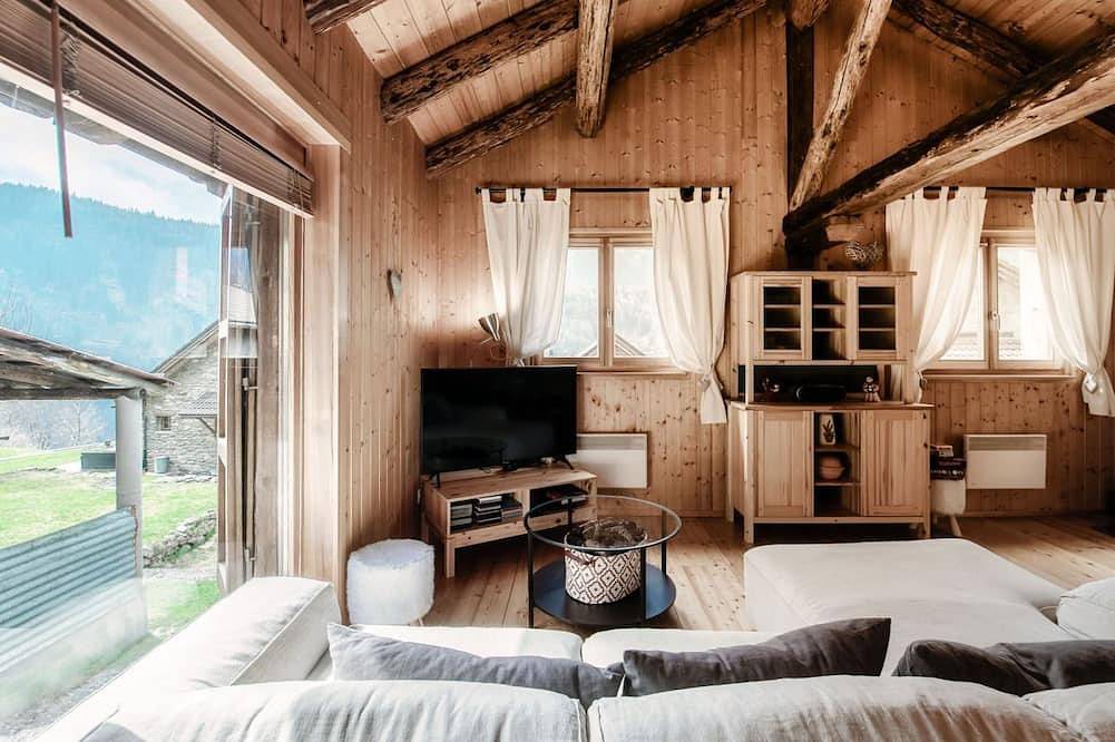 Ganze Wohnung, Romantisches Chalet in den Leventina Bergen (Romantic Chalet) in Faido, Lepontinische Alpen