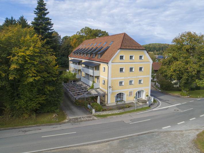 Haus Rufinus am Kloster Seeon-Hotel garni - Einzelzimmer mit Dusche/Wc in Seeon, Seebruck