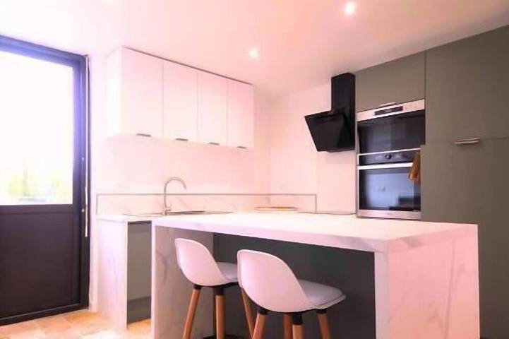 Location de vacances pour 8 personnes, avec jardin à Hotot-en-Auge