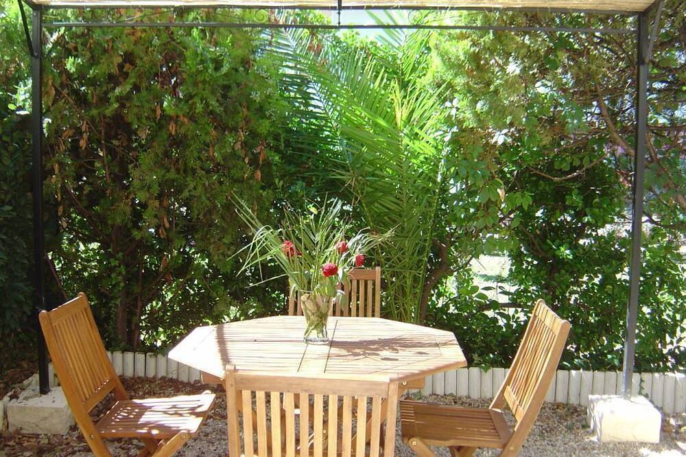 Ganze Wohnung, Neue Anzeige - Hervorragende helle Maisonette mit Garten in Antibes, Provence Azur. in Antibes, Cannes und Umgebung