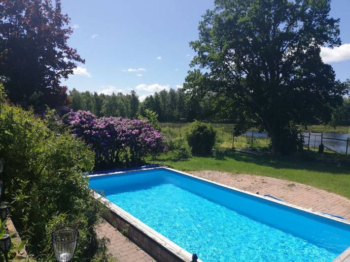 Ganze Wohnung, Ferienhaus Loftet Vildmark: Sauna, Pool & Naturidylle für 2 Gäste in Hässleholm und Umgebung