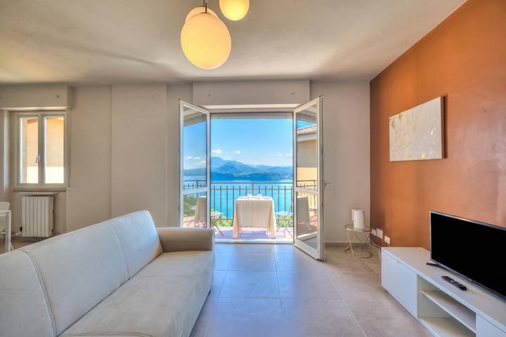 Ferienwohnung für 5 Personen, mit Balkon und Seeblick im Piemont - 2