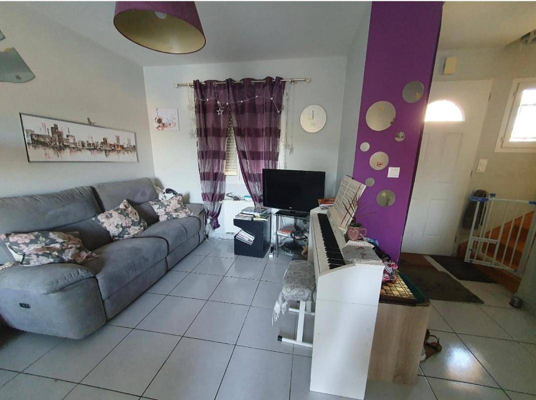 Double Room with Shared Bathroom in Ayguesvives, Lauragais