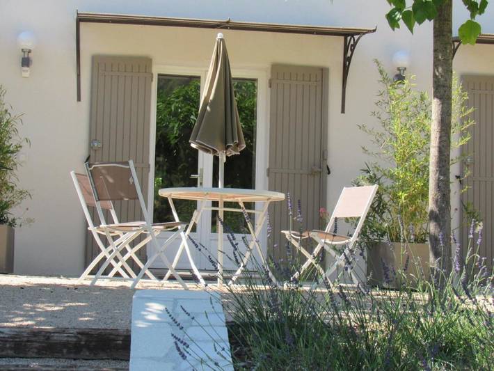 Gîte pour 2 personnes, avec jacuzzi ainsi que piscine et jardin à Crillon-le-Brave - 4