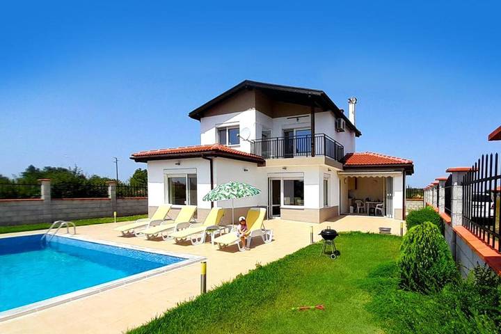 Villa pour 6 personnes, avec jardin ainsi que vue et piscine en Bulgarie - 2