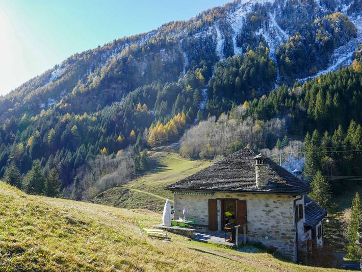Rustico Stübii in Blenio, Alpes lépontins