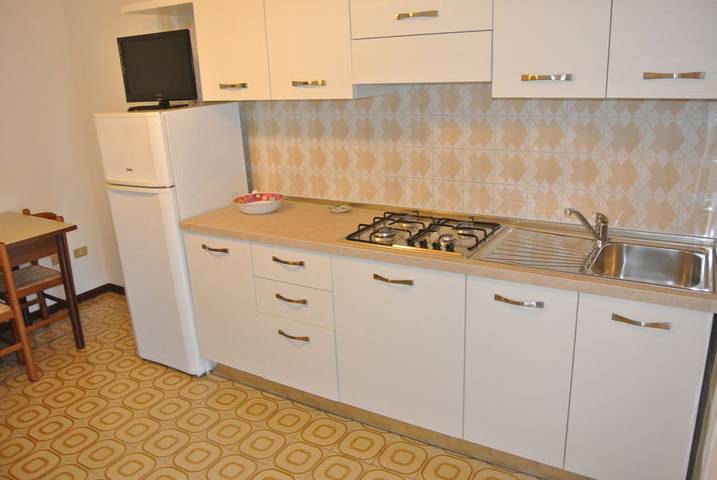 Appartement entier, Appartement de vacances pour 3 personnes avec jardin in Lignano Pineta, Lignano Sabbiadoro