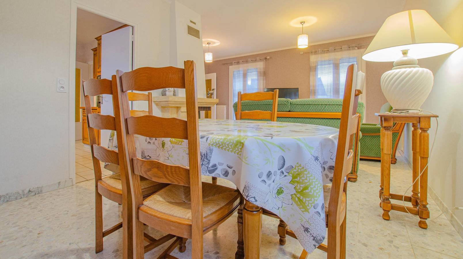 Encantadora casa rural con jardín y aparcamiento en Arcis-sur-Aube in Arcis-sur-Aube, Aube (desambiguación)