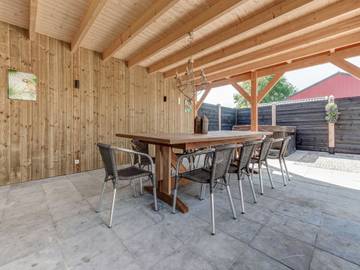 Natuurhuisje voor 10 Personen in Friesland, Nederland, Afbeelding 2