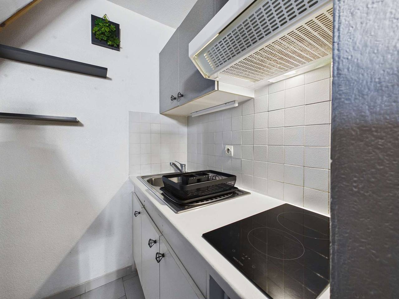 Studio entier, Studio Cabine Mezzanine, 6 Pers, Terrasse Sud, Près Quai, Parking Privé in Marseillan-Plage, Marseillan