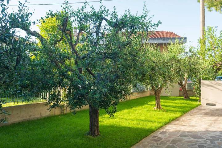 Ferienwohnung für 5 Personen, mit Terrasse und Garten sowie Ausblick in Cattolica - 4