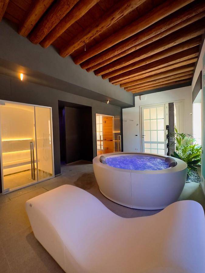 Villa De' Giacomi in Teolo, Colli Euganei