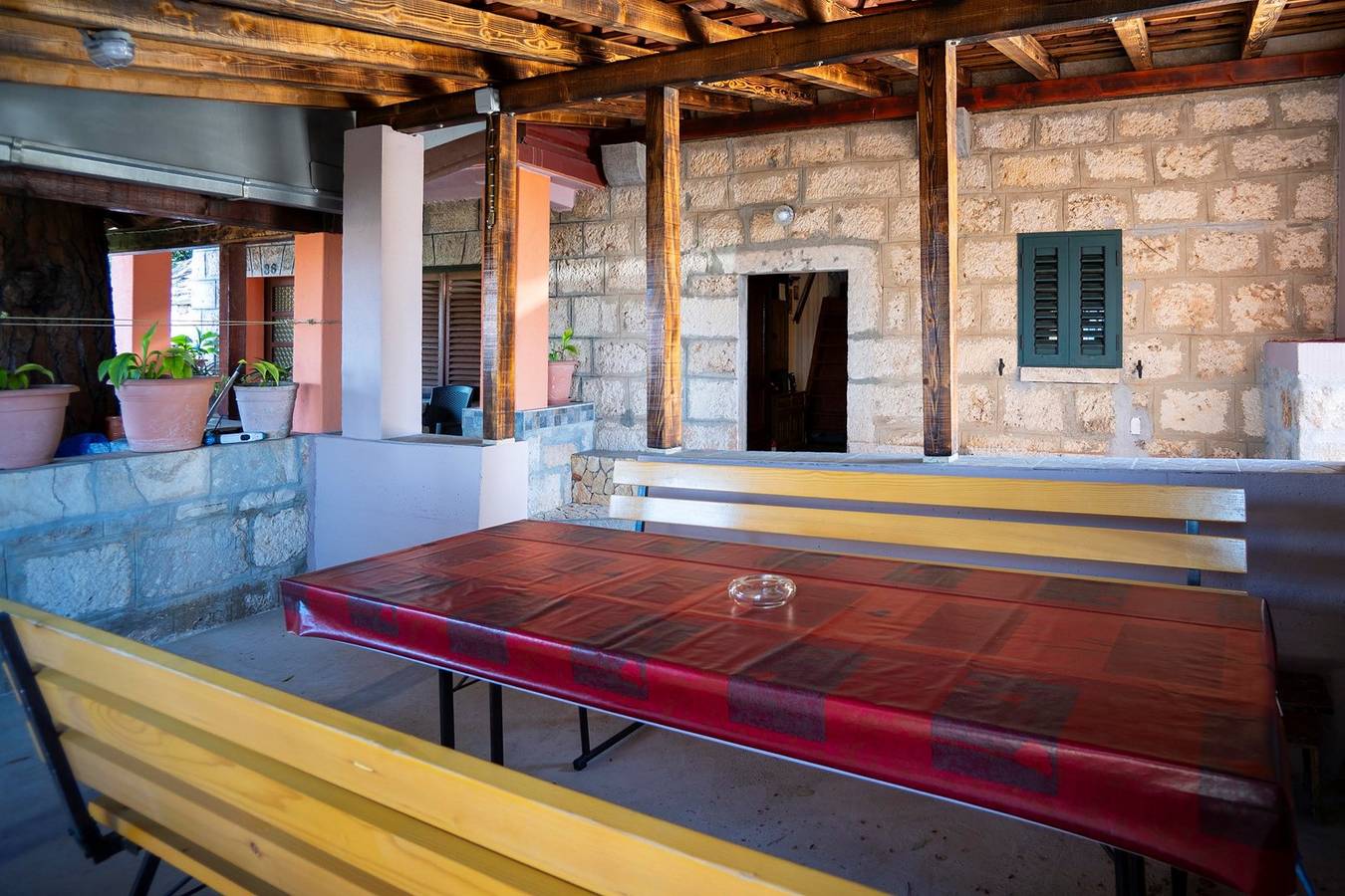 Apartamento inteiro, Charming Holiday Apartment in the Heart of Postup Vineyards – Spectacular Sea Views! in Orebic, Dubrovnik-Neretva