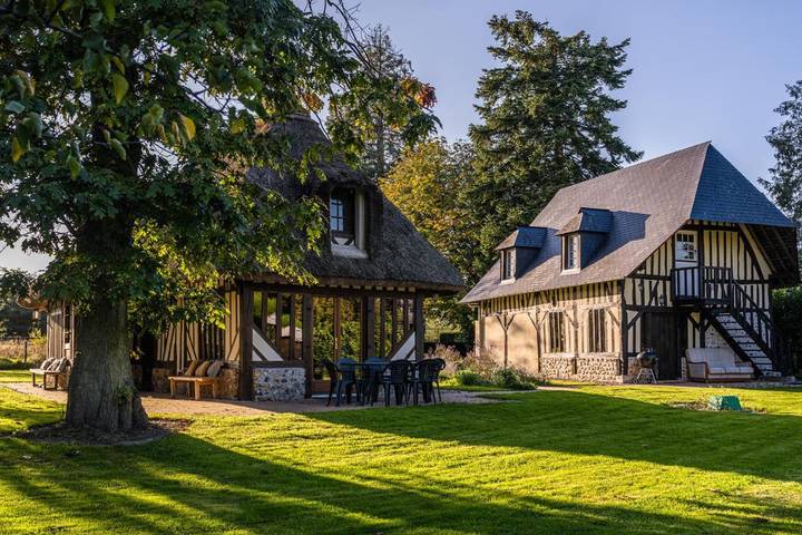 Location de vacances pour 11 personnes, avec piscine et jardin à Ablon
