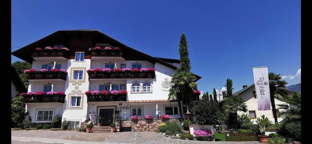Ferienhaus für 4 Personen, mit Balkon und Terrasse sowie Garten und Pool