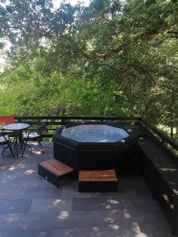 Gîte pour 6 personnes, avec jacuzzi et terrasse à Saint-Christol-de-Rodières