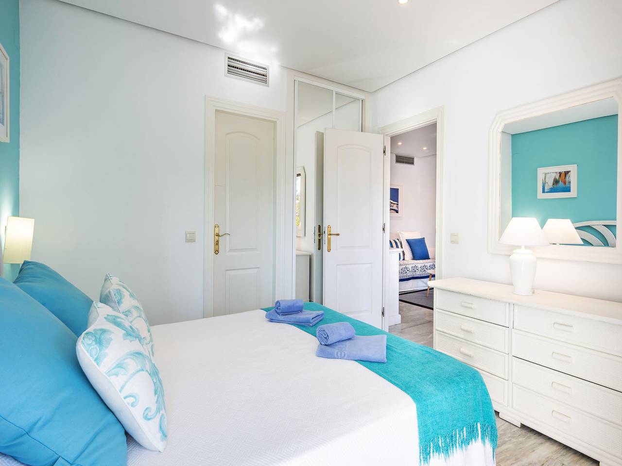 Apartamento entero, Golden Beach in Marbella Este, Marbella