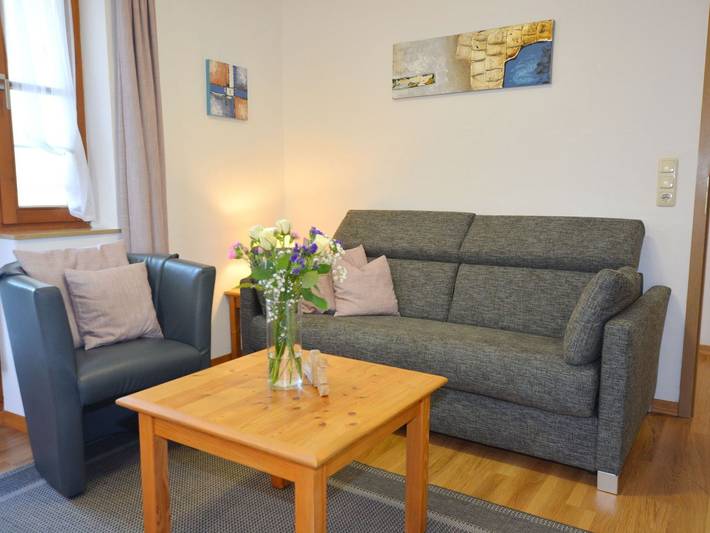 Ferienwohnung für 4 Personen, mit Seeblick und Sauna sowie Balkon, kinderfreundlich in Chieming - 4