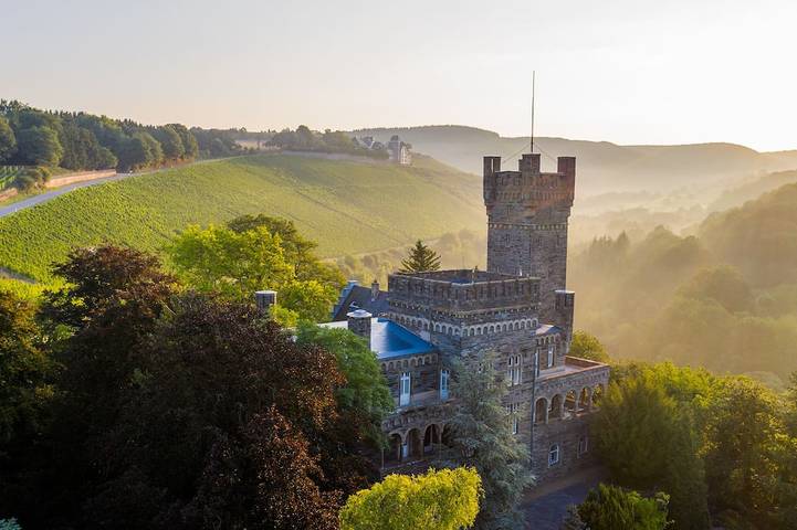 Schloss für 14 Personen, mit Terrasse und Garten sowie Sauna in Saarburg und Umgebung
