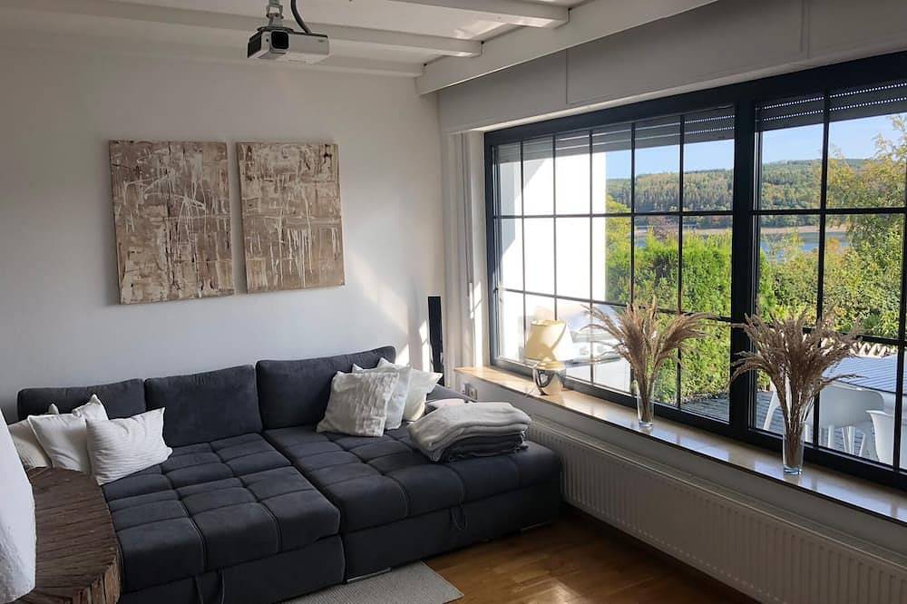 Ferienhaus am Sorpesee mit Panoramablick auf den See in Langscheid (Sorpesee), Sundern