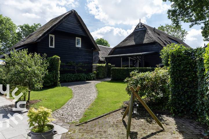 Boerderij voor 25 personen, met tuin en terras in Drenthe