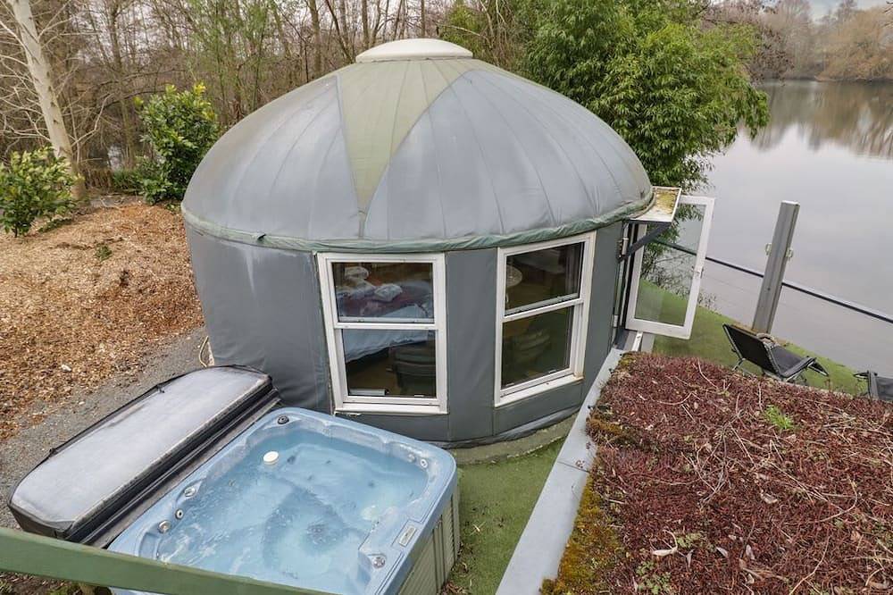 Lakeview Yurt, Beckford in Beckford, Worcestershire