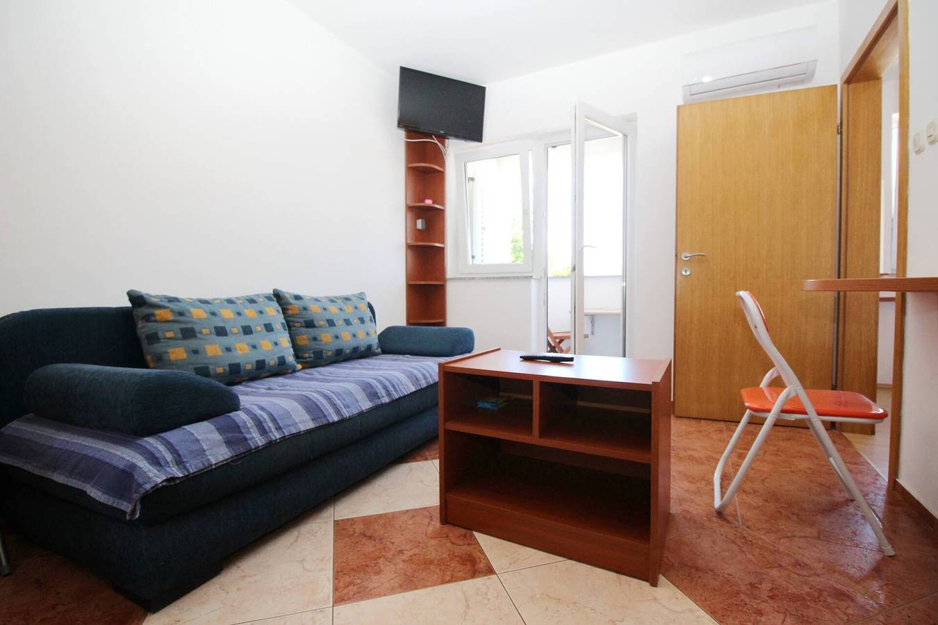 Appartement entier, Appartement de vacances pour 2 personnes avec balcon/terrasse in Baška, Krk