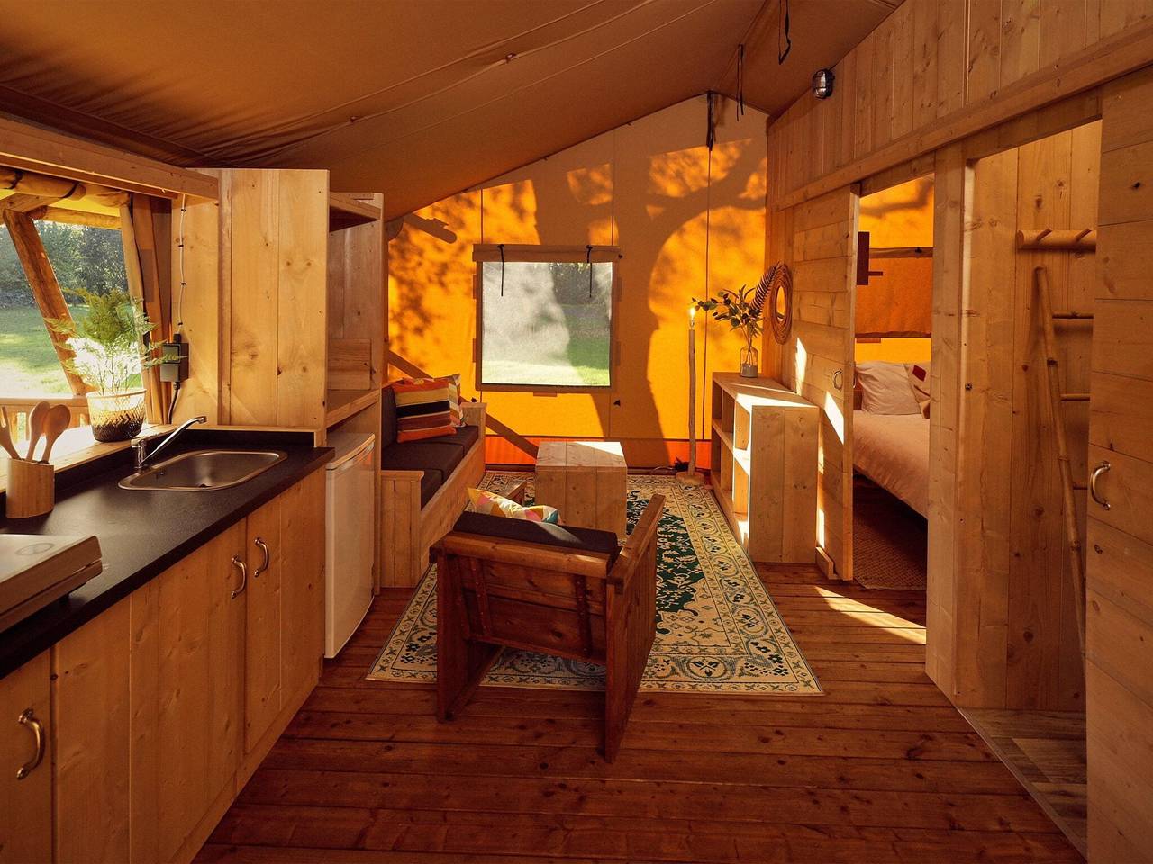 Glamping Tent in Zeewolde met Bbq in Flevoland