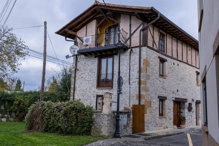 Casa rural para 10 personas, con Balcón y Jardín en el País Vasco
