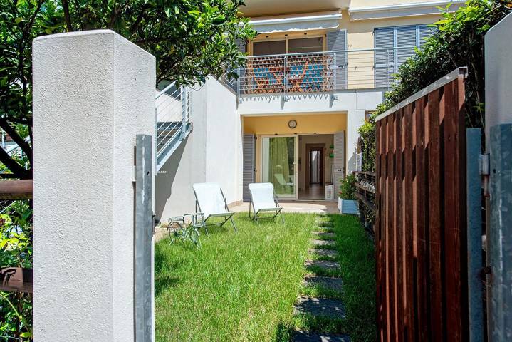 Appartamento per 4 persone, con piscina e terrazza nonché giardino a Arenzano