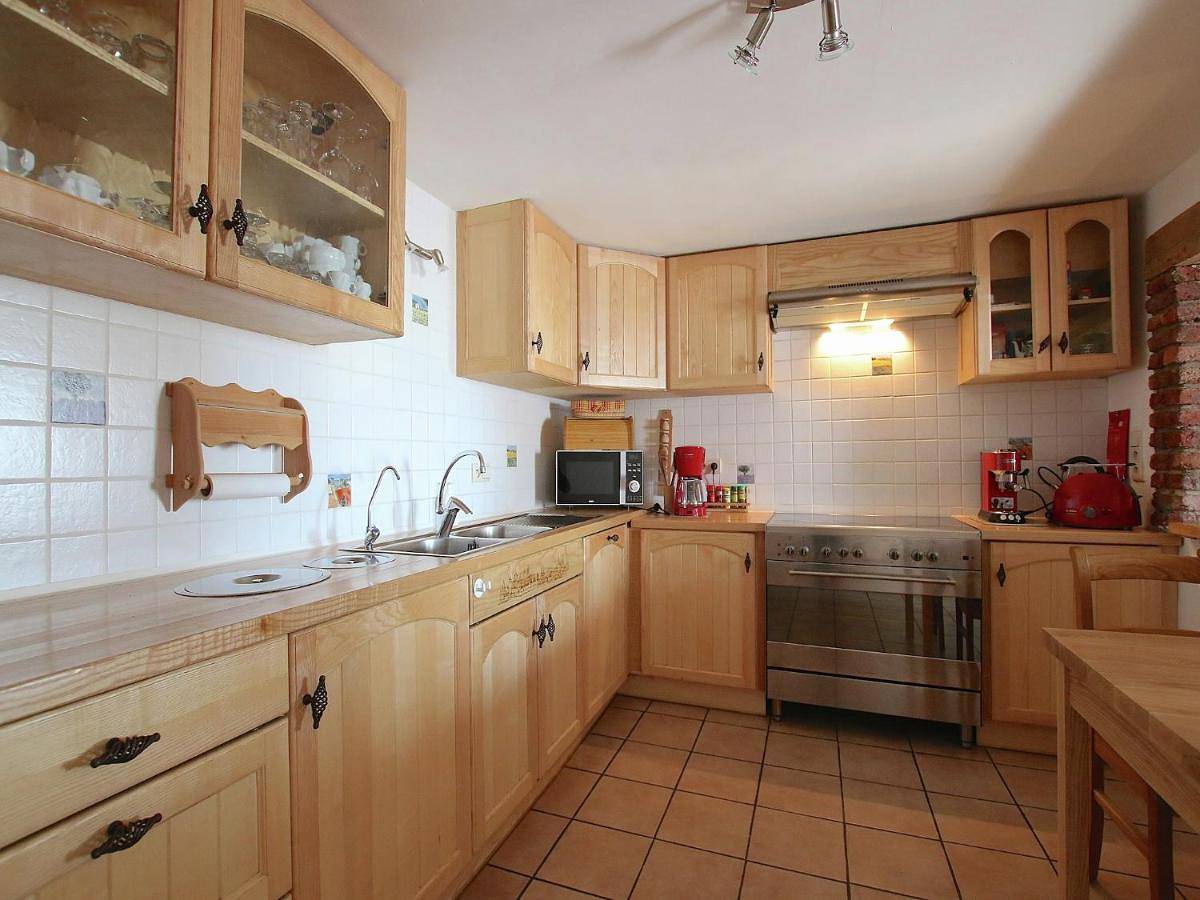 Three-Bedroom Holiday Home in Sohier, Wellin
