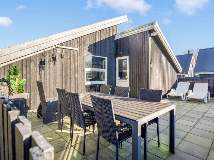 Vakantiehuis voor 4 personen, met balkon/terras en terras, kindvriendelijk in Bork Havn