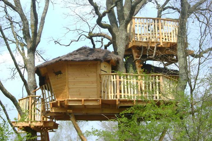 Chambre d’hôte pour 3 personnes, avec Balcon et Terrasse ainsi que Jacuzzi et Jardin dans Coulonges (Vienne)