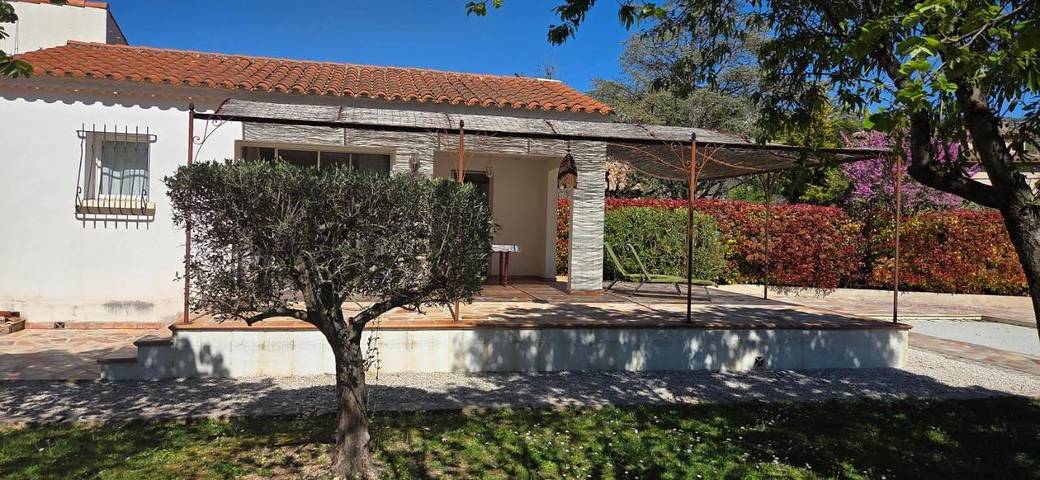 Gîte pour 2 personnes, avec vue ainsi que piscine et jardin à Gémenos - 3