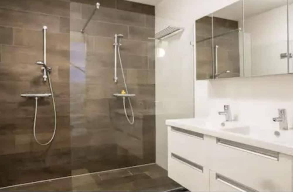 A Cozy Attic Space with Two-Person Bed in a Charming Home in Delft in Delft, Stadsgewest Haaglanden